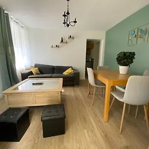 Appartement Charmante Maison A Beron, Saint-Beron